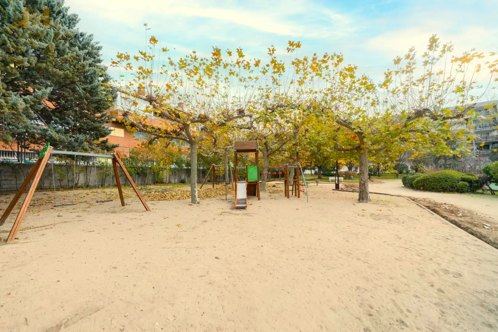 Jardí de Dúplex en venda en Collado Villalba amb Calefacció, Terrassa i Piscina comunitària