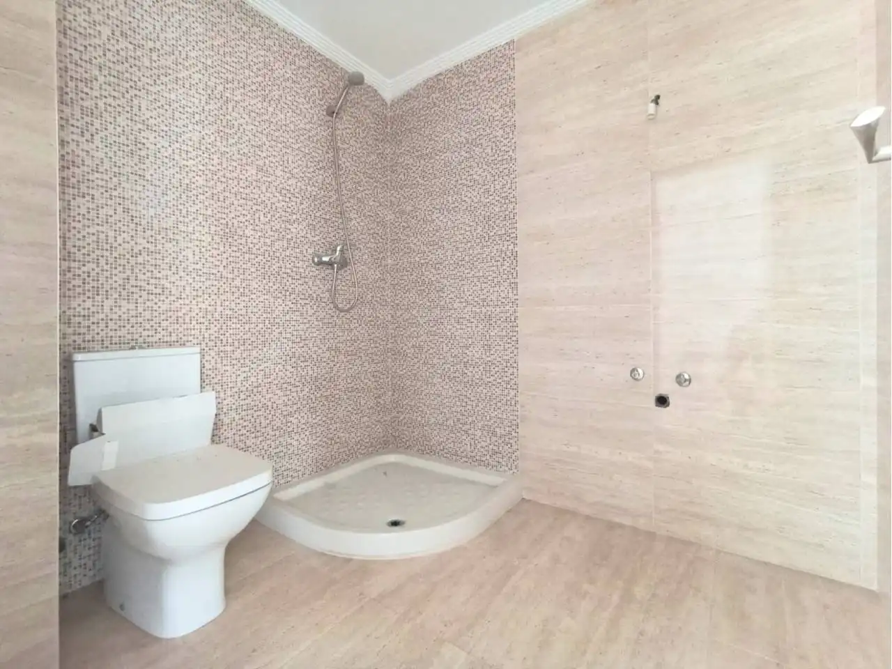 Baño de Piso en venta en Cerezo de Río Tirón con Calefacción y Terraza