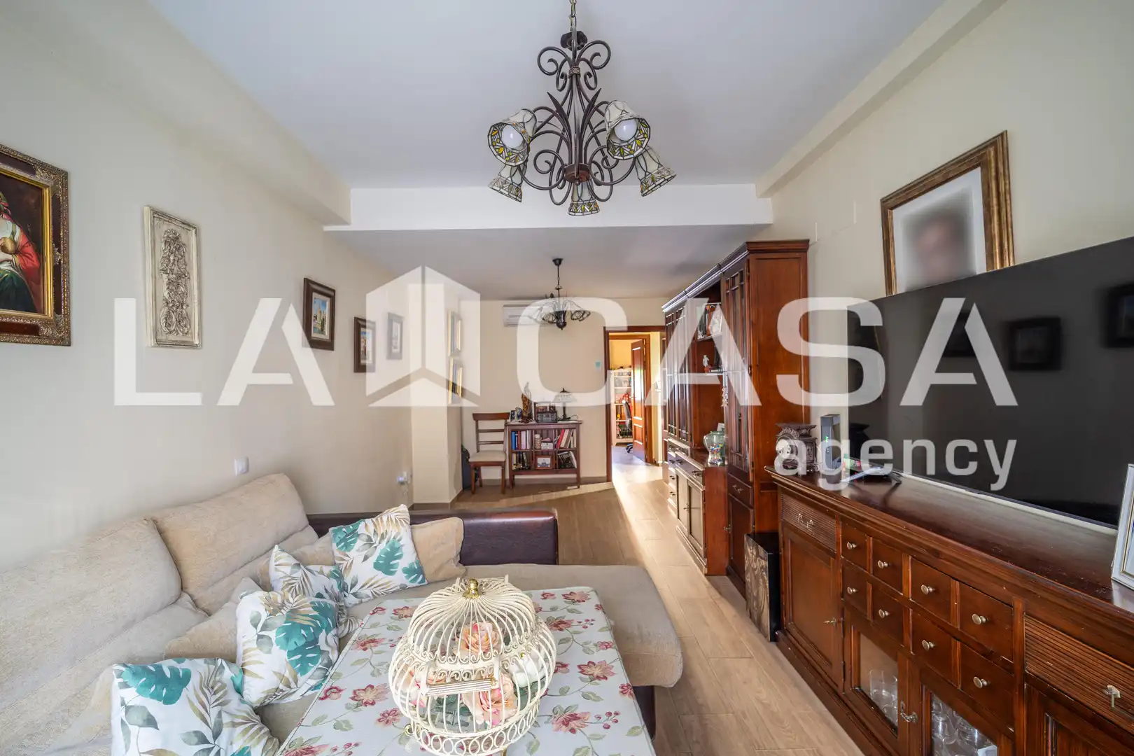 Casa adosada en venta en Dos Hermanas con Aire acondicionado, Terraza y Trastero