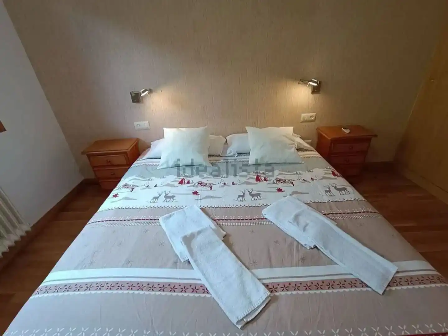 Habitación de Apartamento en venta en Benasque con Jardín privado, Trastero y Amueblado