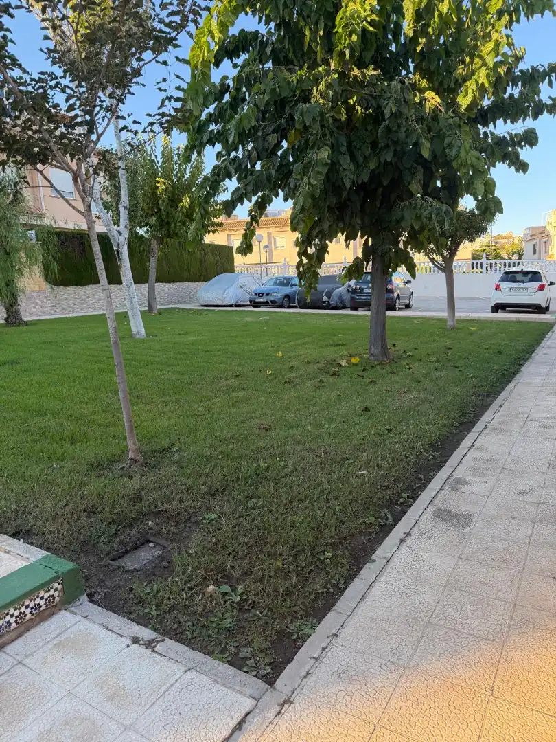 Casa adosada en venda en Torrevieja amb Aire condicionat, Calefacció i Jardí privat