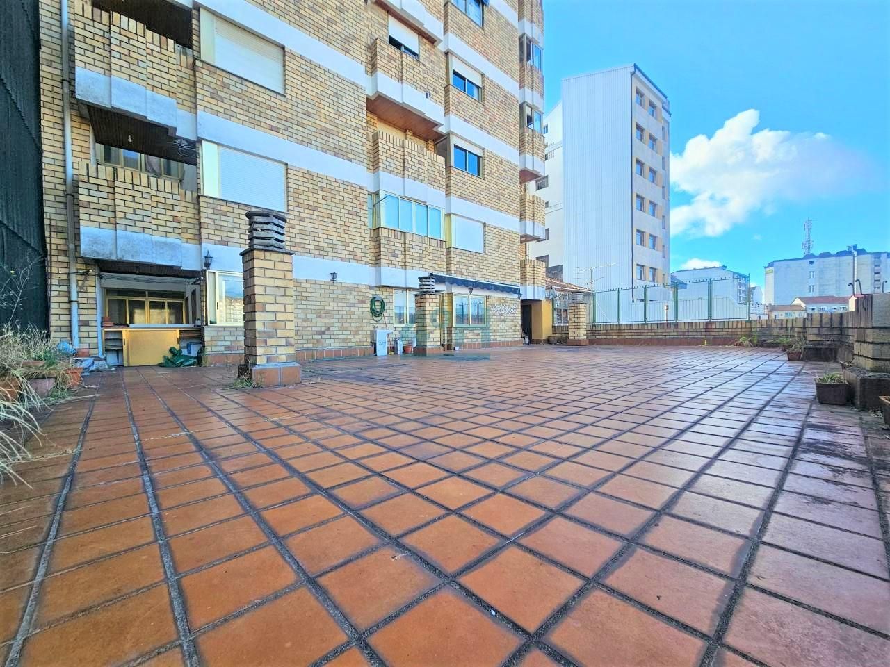 Exterior view of Flat for sale in Ourense Capital   with Heating, Parquet flooring and Terrace