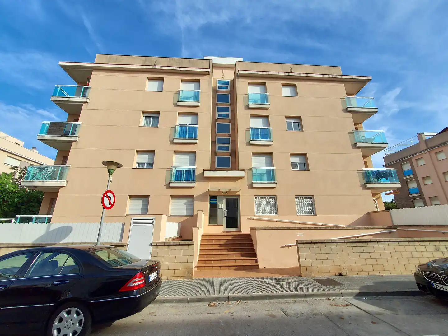 Vista exterior de Planta baixa de lloguer en El Vendrell amb Aire condicionat, Calefacció i Jardí privat