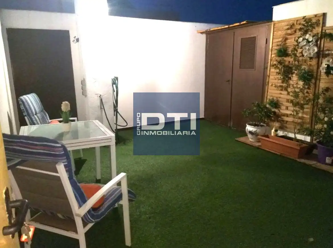 Terraza de Dúplex en venta en Madrigueras con Terraza y Amueblado