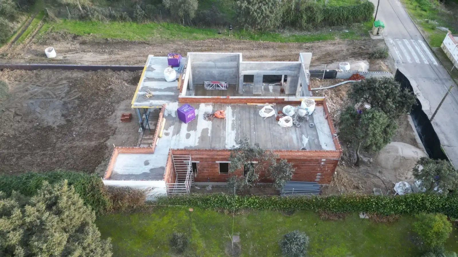Vista exterior de Casa o chalet en venta en San Román de los Montes con Aire acondicionado, Calefacción y Jardín privado