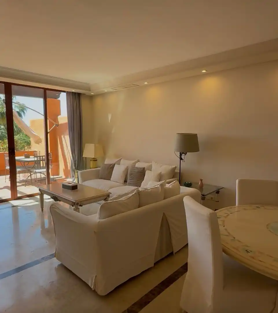 Sala d'estar de Àtic de lloguer en Marbella amb Calefacció, Terrassa i Traster