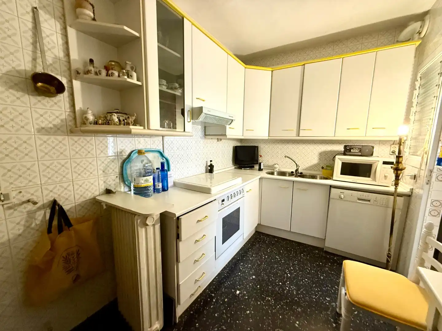 Kitchen of Flat for sale in Ciudad Real  with Air Conditioner, Heating and Furnished