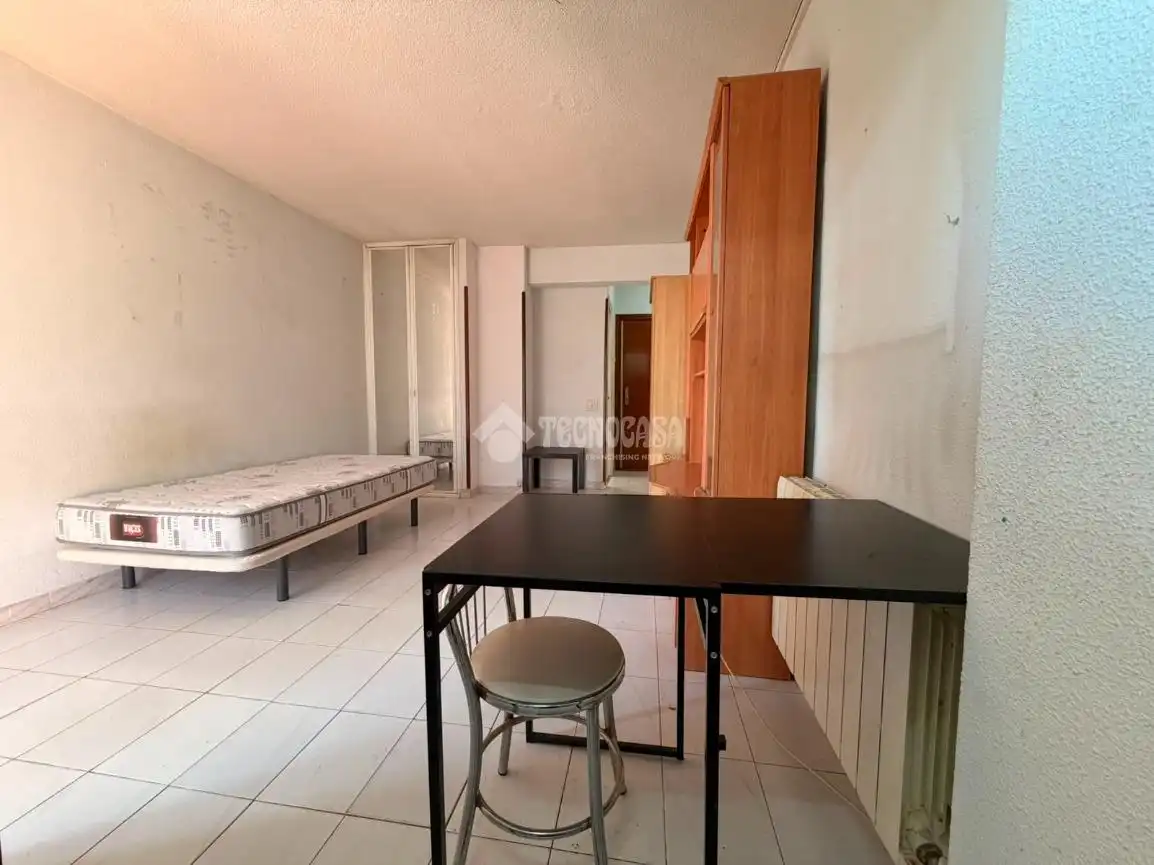Habitación de Estudio en venta en Madrid con Calefacción y Terraza