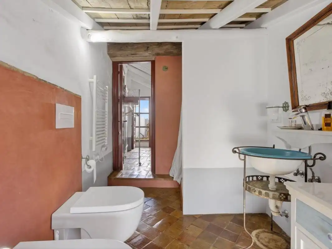 Bathroom of Houses for sale in Carmona  with Heating, Storage room and Swimming Pool