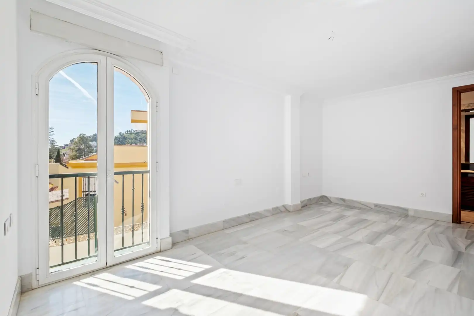 Bedroom of Detached homes for sale in Málaga  with Air Conditioner, Terrace and Swimming Pool