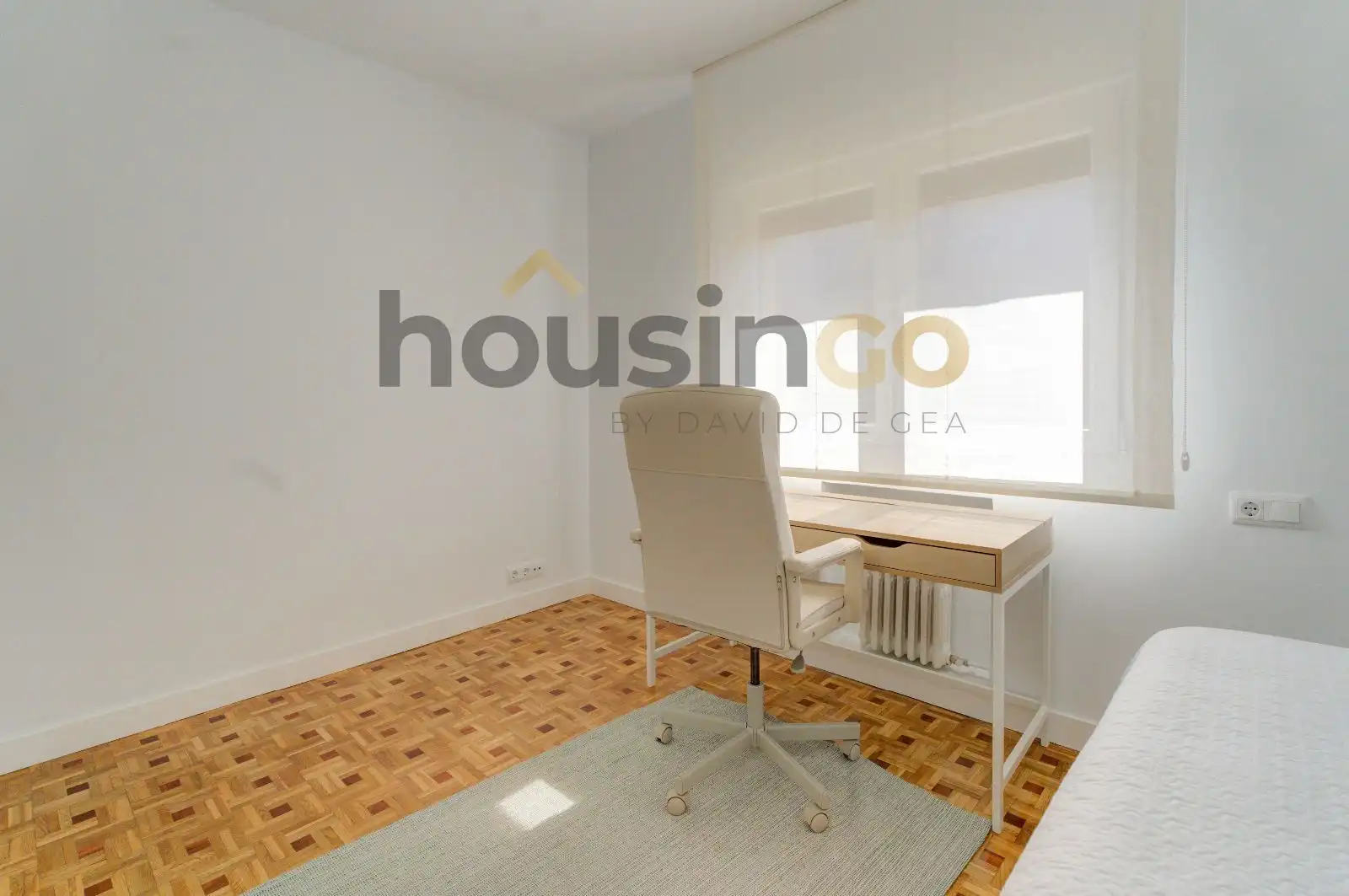 Bedroom of Flat for rent in Madrid  with Air Conditioner, Parquet flooring and Terrace