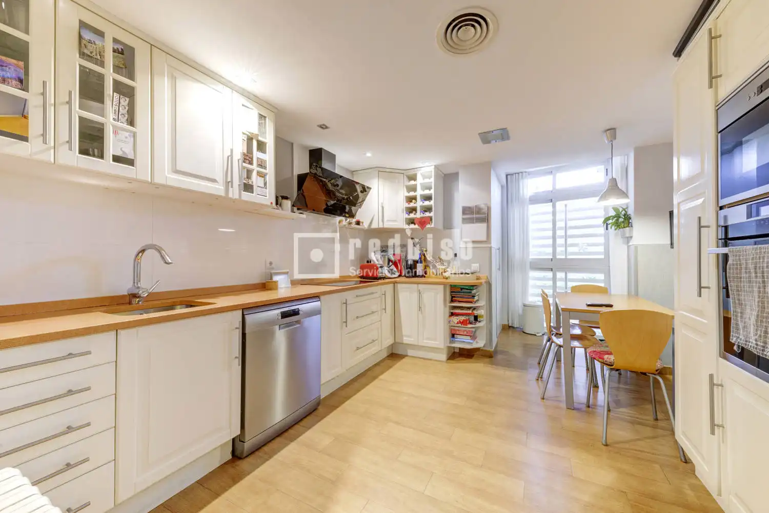 Cocina de Ático en venta en Pozuelo de Alarcón con Aire acondicionado, Calefacción y Jardín privado