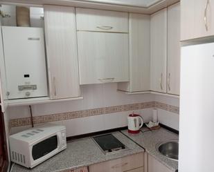 Kitchen of Apartment to rent in  Sevilla Capital  with Air Conditioner, Heating and Balcony