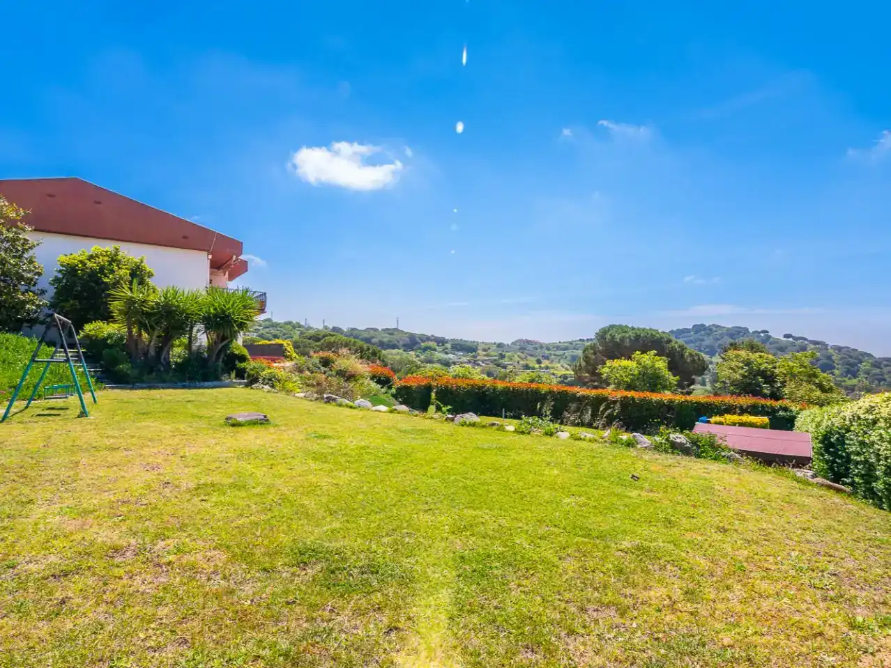 Jardí de Planta baixa en venda en Argentona amb Aire condicionat, Terrassa i Piscina
