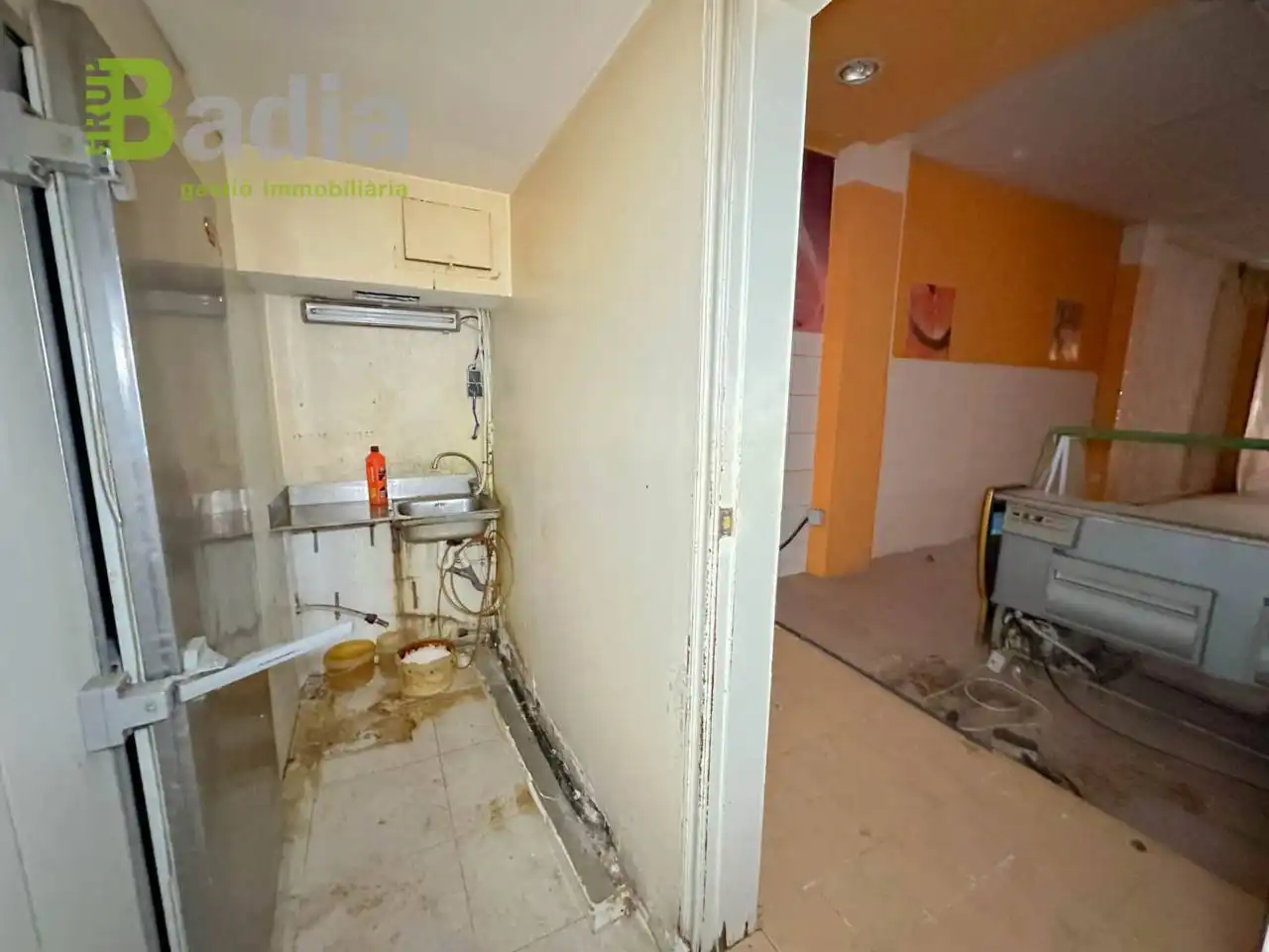 Gewerbefläche zum Verkauf in Col.legi, imagen 11