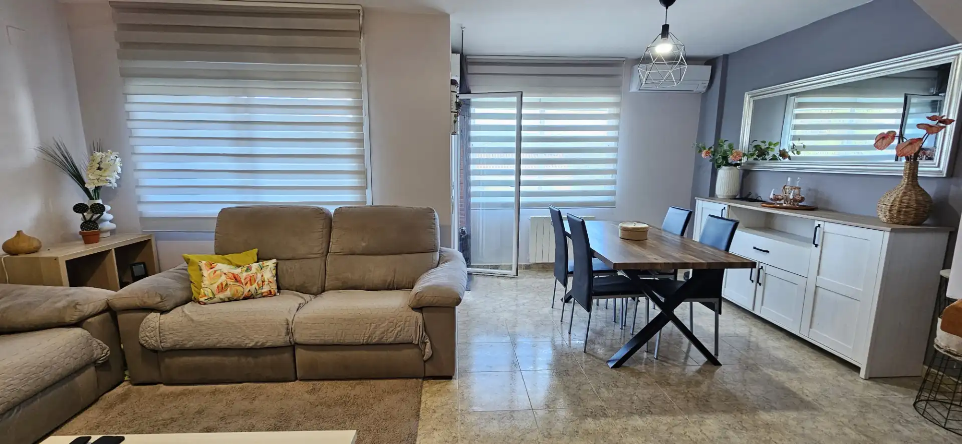 Sala d'estar de Casa adosada en venda en Tarragona amb Aire condicionat, Calefacció i Jardí privat
