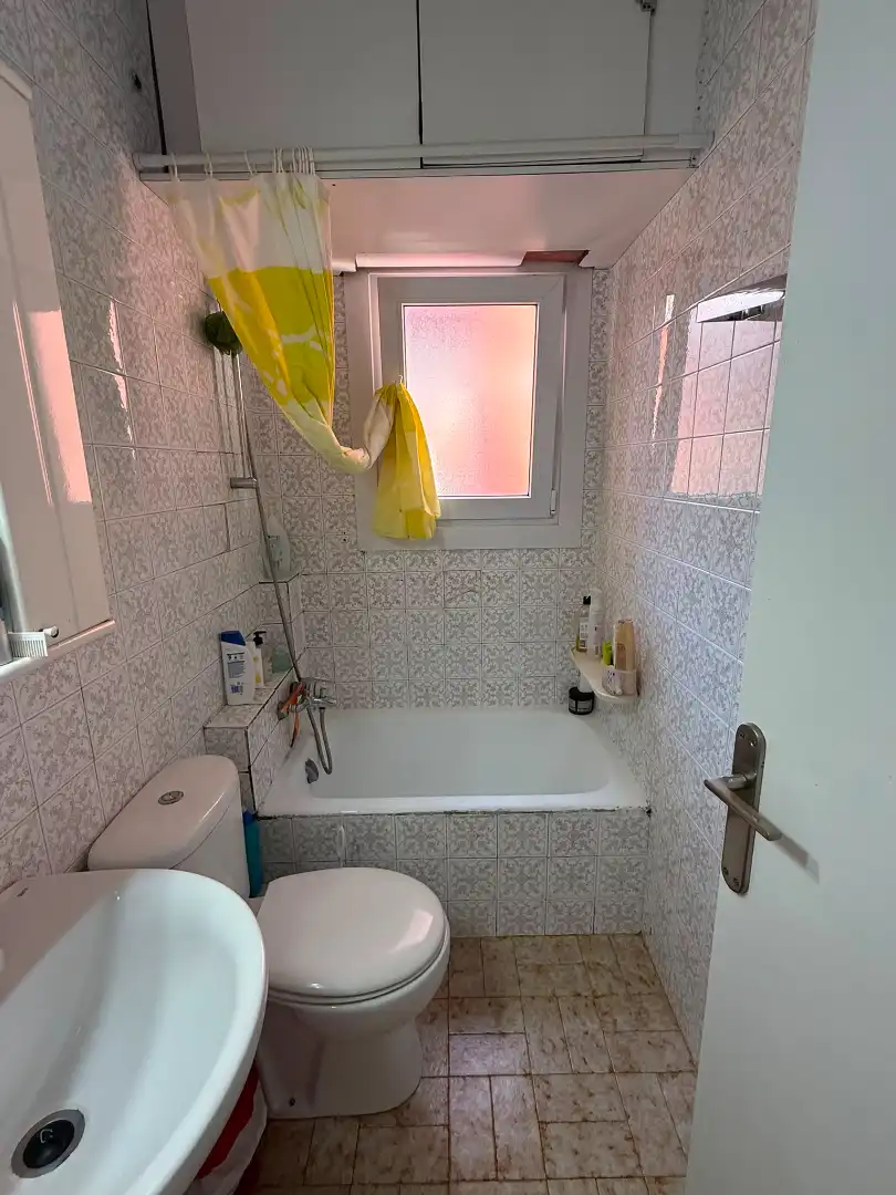 Bathroom of Flat for sale in Gavà