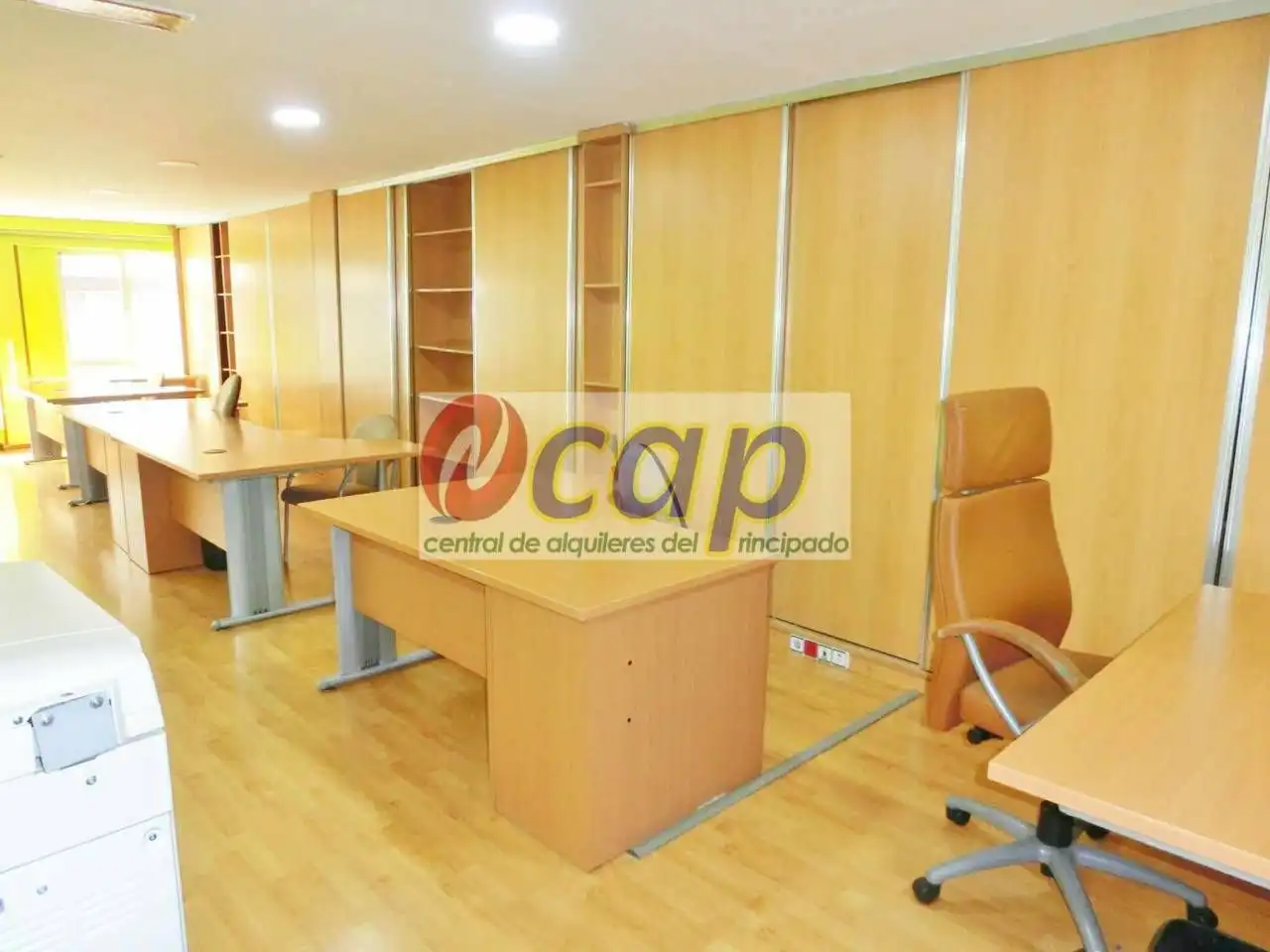 Office for rent in Gijón   with Heating and Furnished