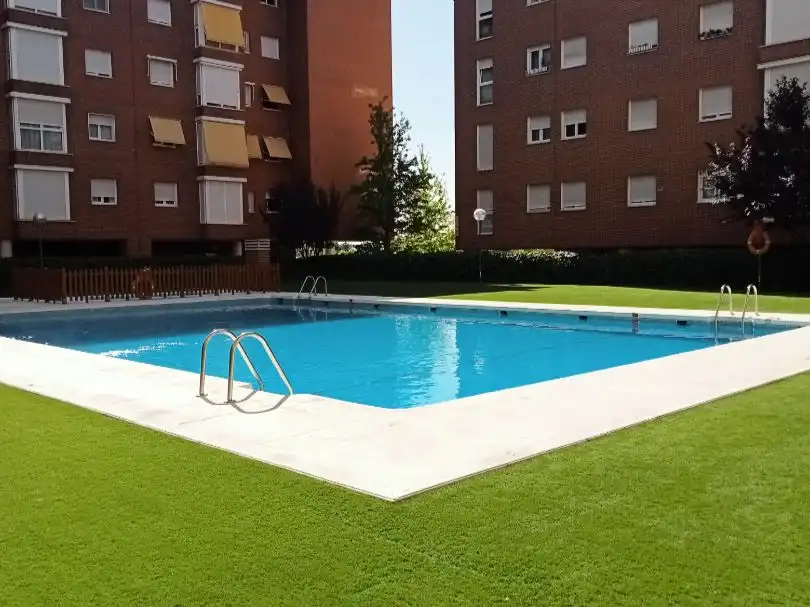 Swimming pool of Flat for sale in  Madrid Capital  with Air Conditioner
