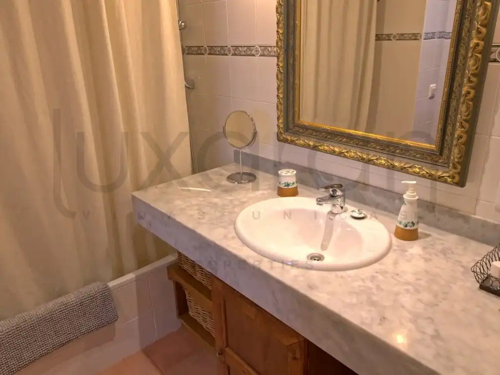 Baño de Apartamento en venta en Naut Aran