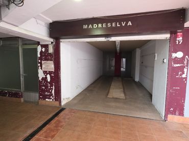 Local comercial en venda a Rúa Federico Tapia 49