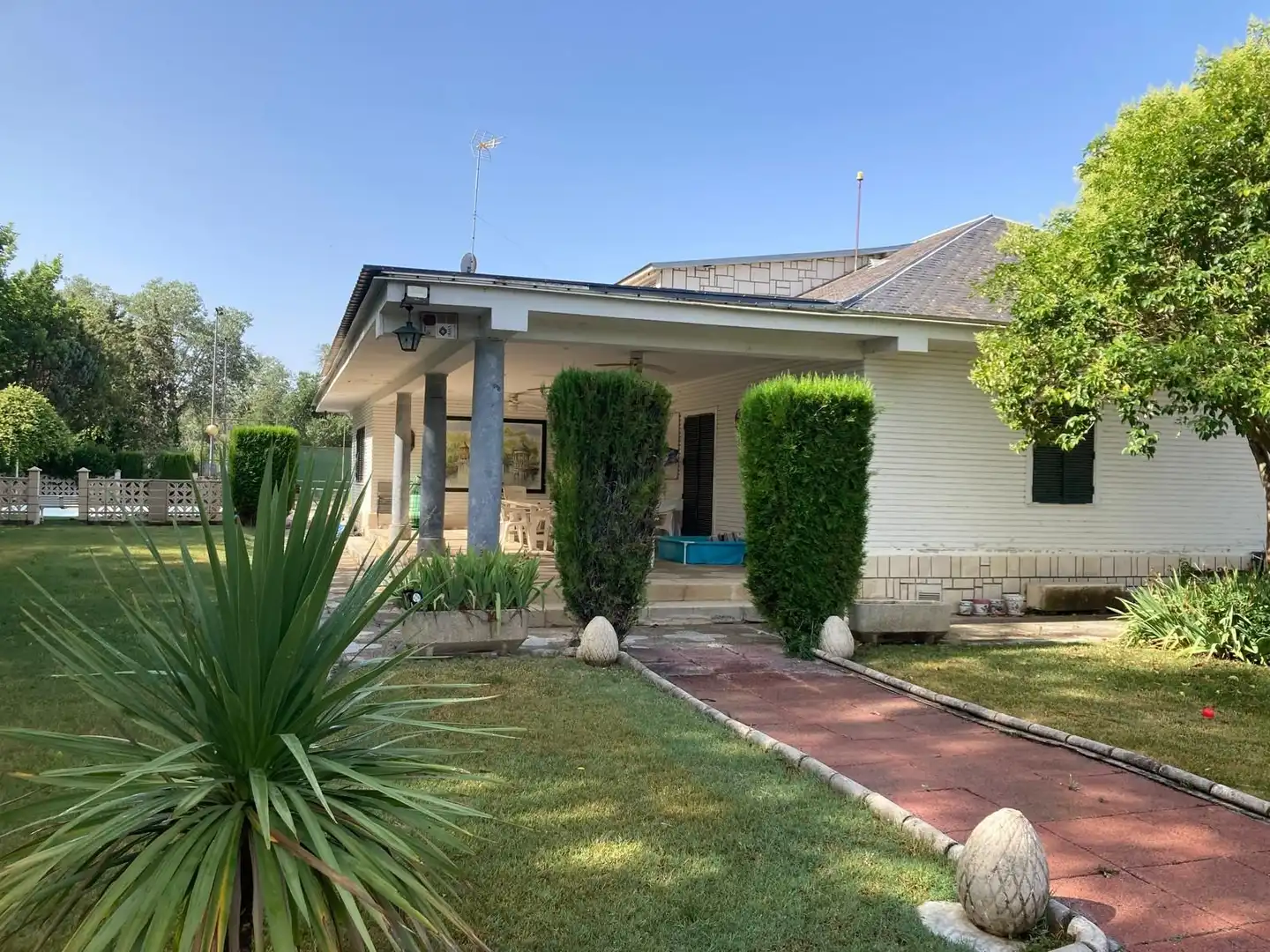 Vista exterior de Casa o chalet en venta en Aranjuez con Jardín privado y Piscina