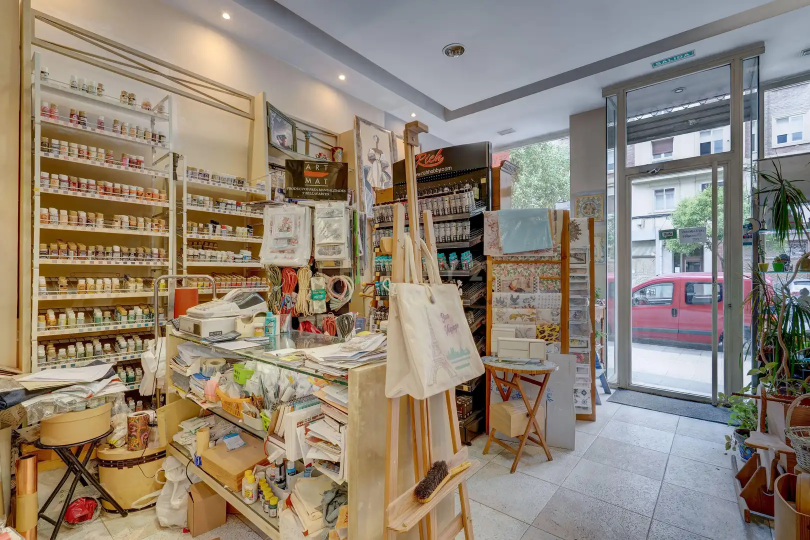 Local en venta en Vitoria - Gasteiz con Aire acondicionado