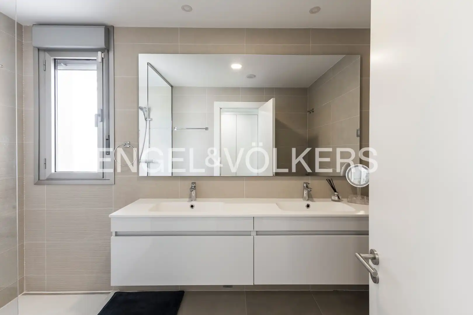 Baño de Ático en venta en Madrid con Aire acondicionado, Calefacción y Terraza