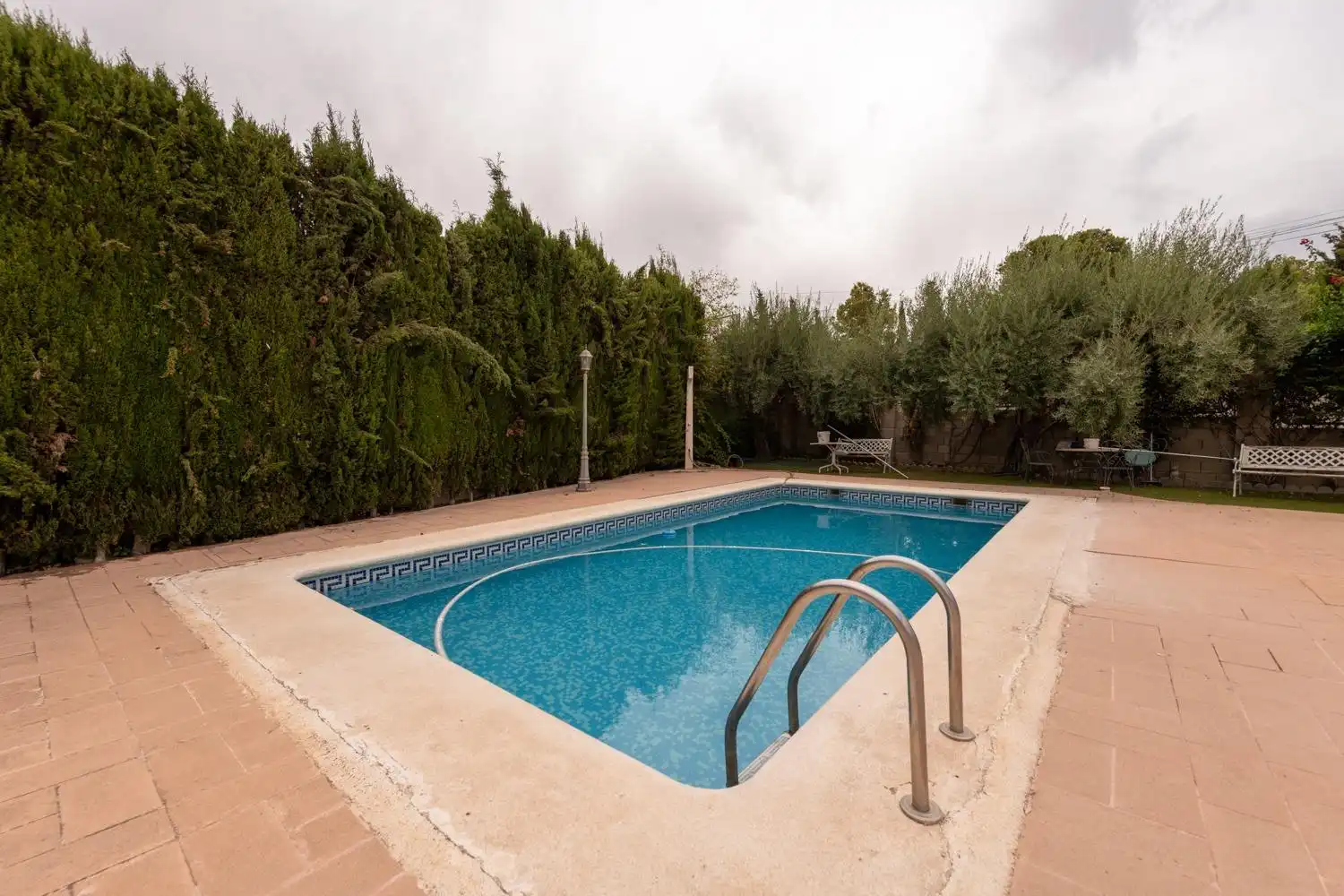 Piscina de Casa o xalet en venda en Alicante / Alacant amb Aire condicionat, Calefacció i Jardí privat