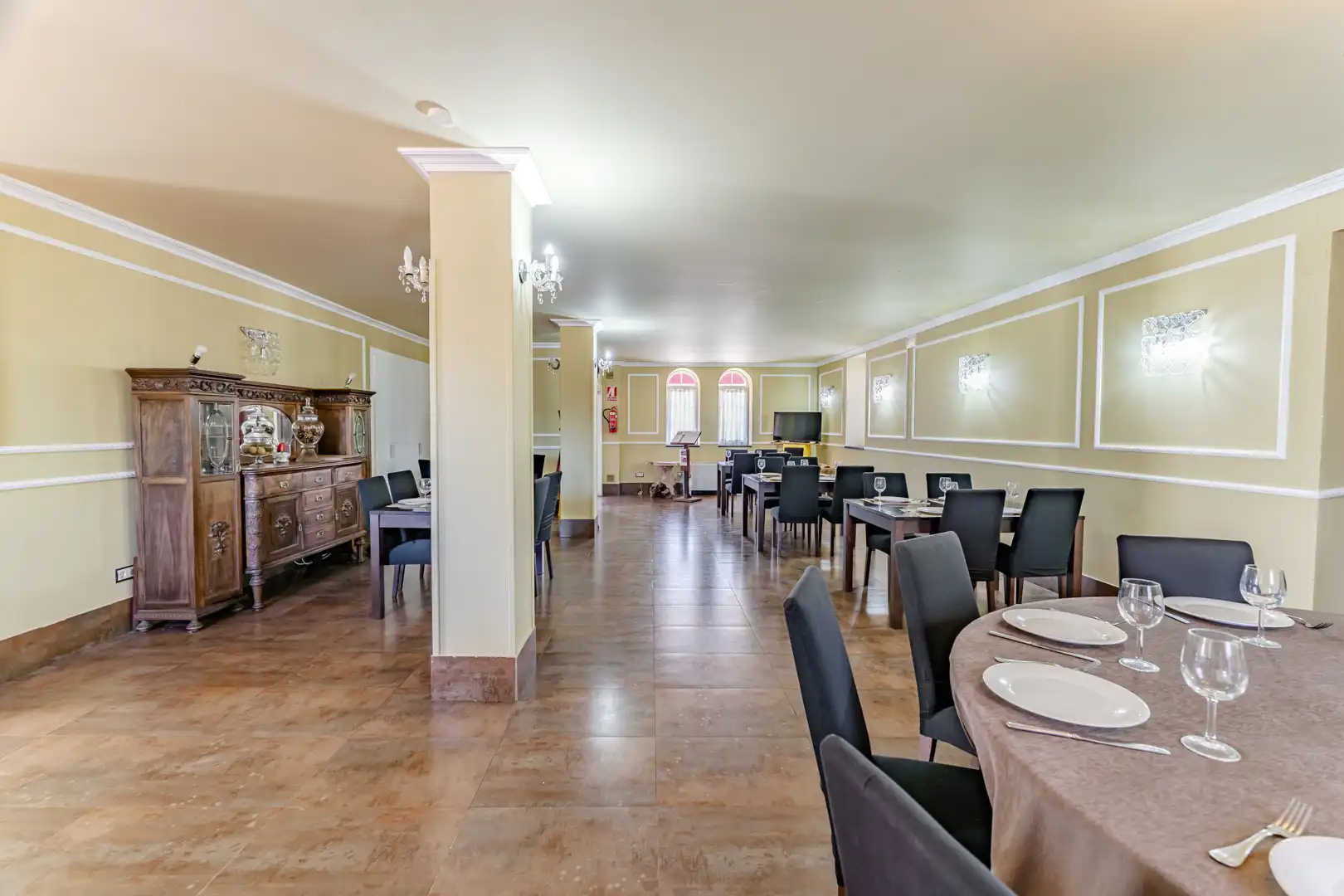 Comedor de Edificio en venta en Valle de Losa con Alarma