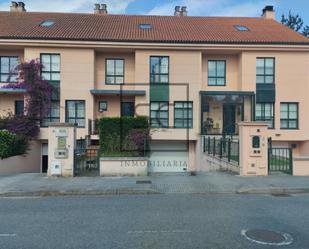 Exterior view of Single-family semi-detached for sale in Culleredo  with Terrace and Swimming Pool