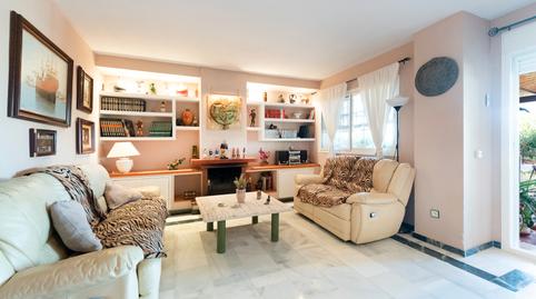 Foto 2 de Casa adosada en venda a Calle Miramar, Chilches, Málaga