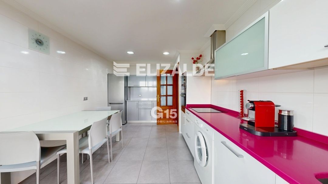 Flat for sale in Kasares Pasealekua, Altza, Donostia - San Sebastián