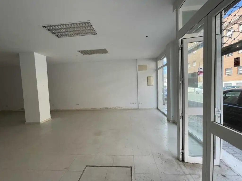 Local comercial en venta en Avenida Primero de Mayo, imagen 10