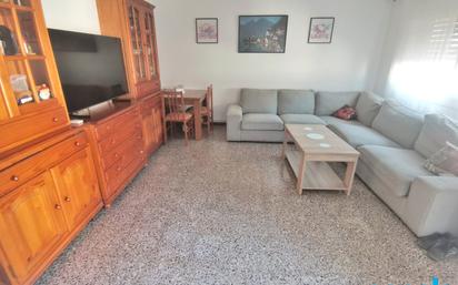 Sala d'estar de Pis en venda en Cerdanyola del Vallès amb Aire condicionat, Calefacció i Parquet
