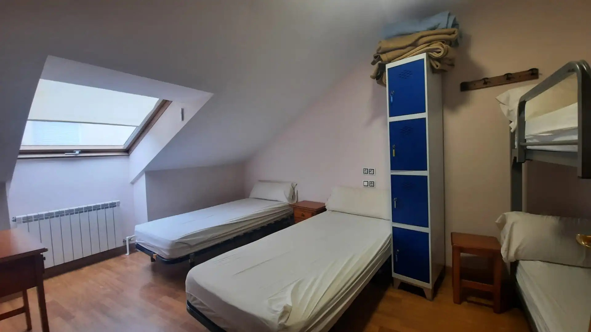 Schlafzimmer von Gebäude zum Verkauf in Cacabelos mit Alarm