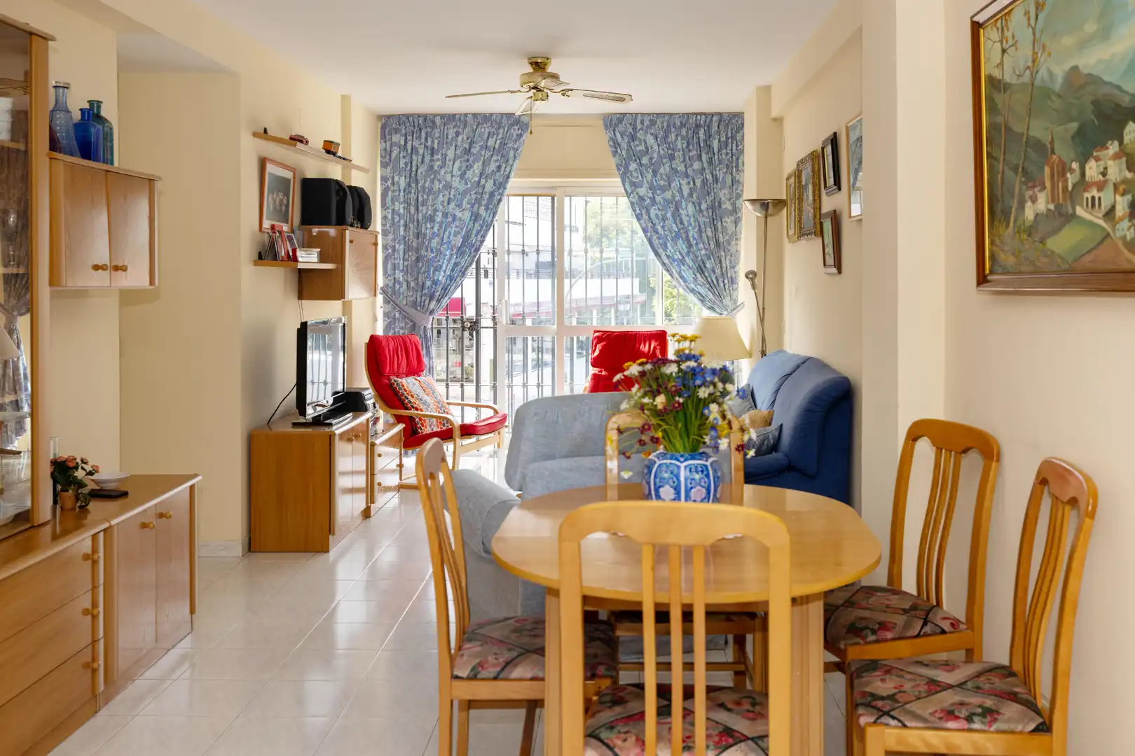 Living room of Flat for sale in Marbella  with Community pool