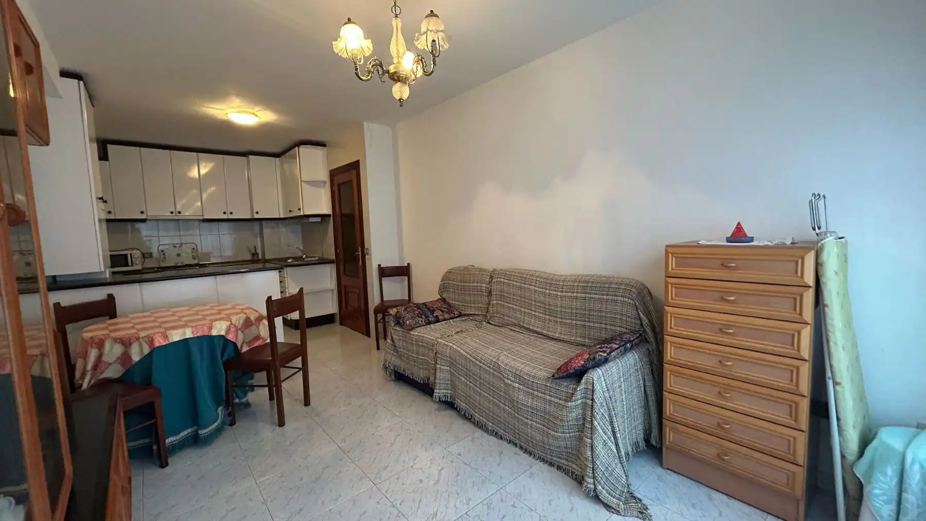 Sala d'estar de Apartament en venda en A Pobra do Caramiñal amb Moblat i Forn