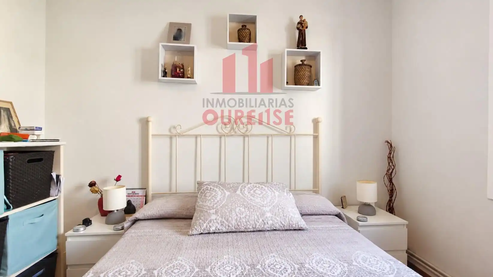 Bedroom of Flat for sale in Couto