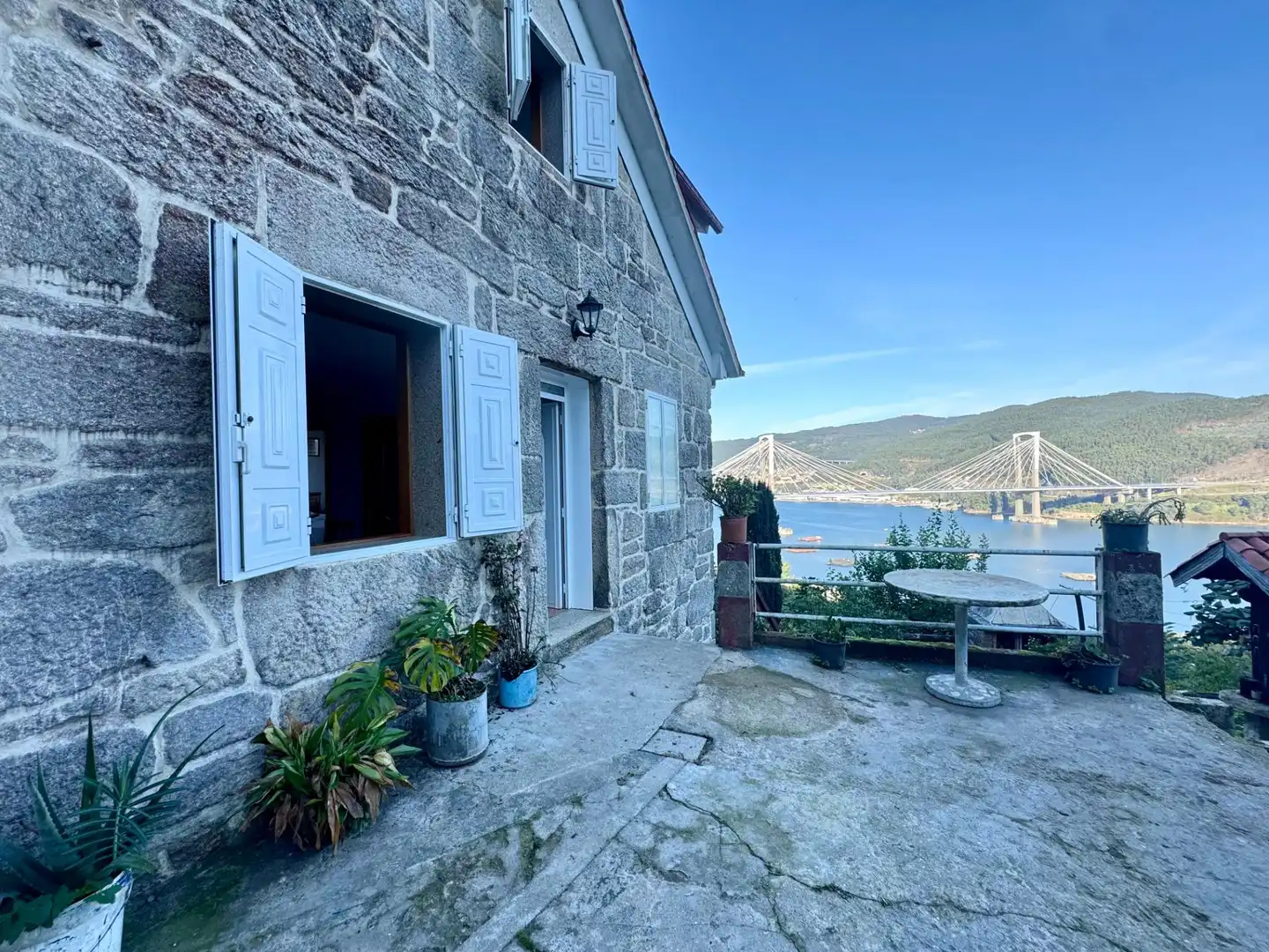 Außenansicht von Haus oder Chalet zum Verkauf in Redondela mit Heizung, Privatgarten und Parkett