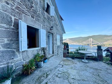 Casa amb jardí en venda a Redondela