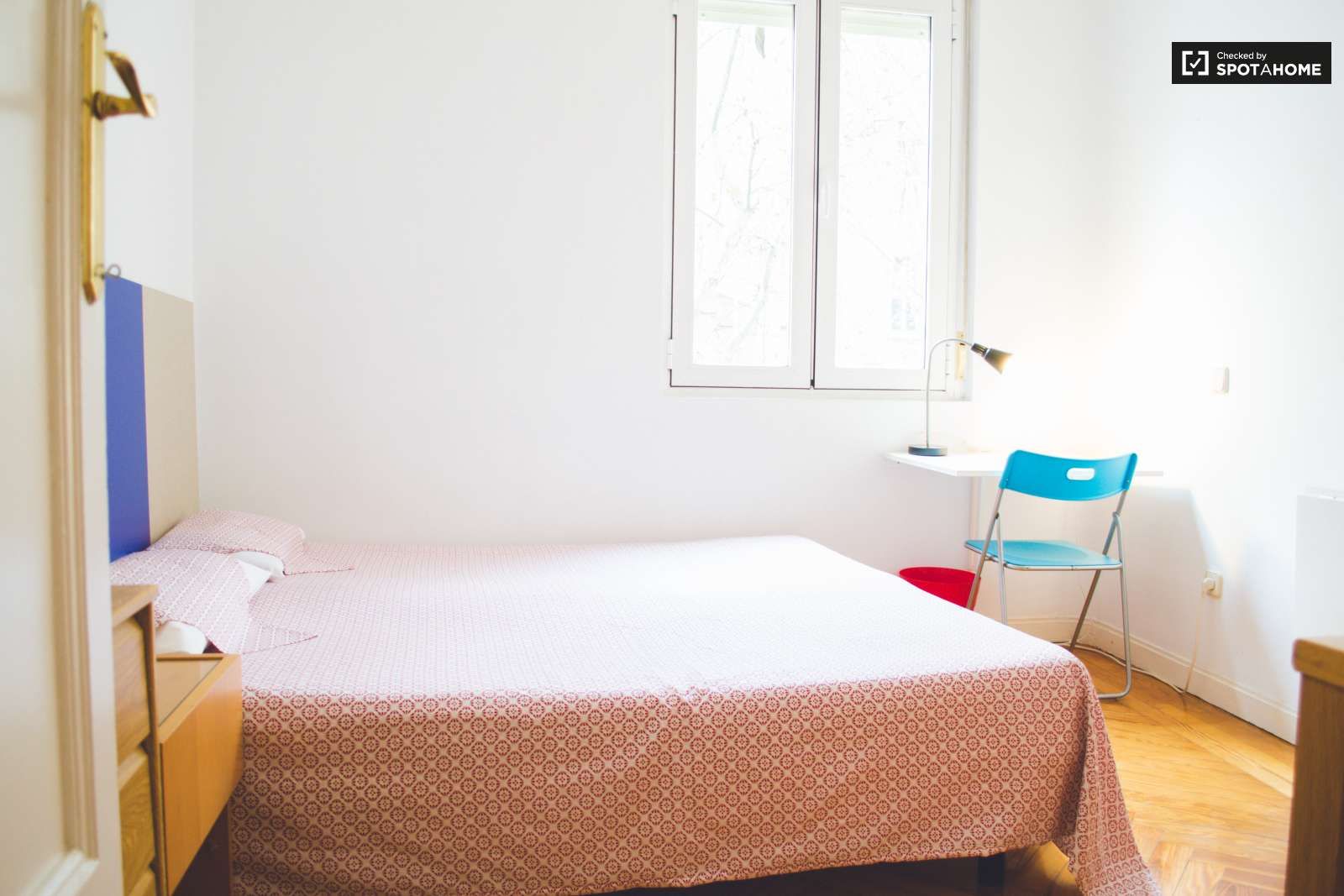 Flat to share in Almagro