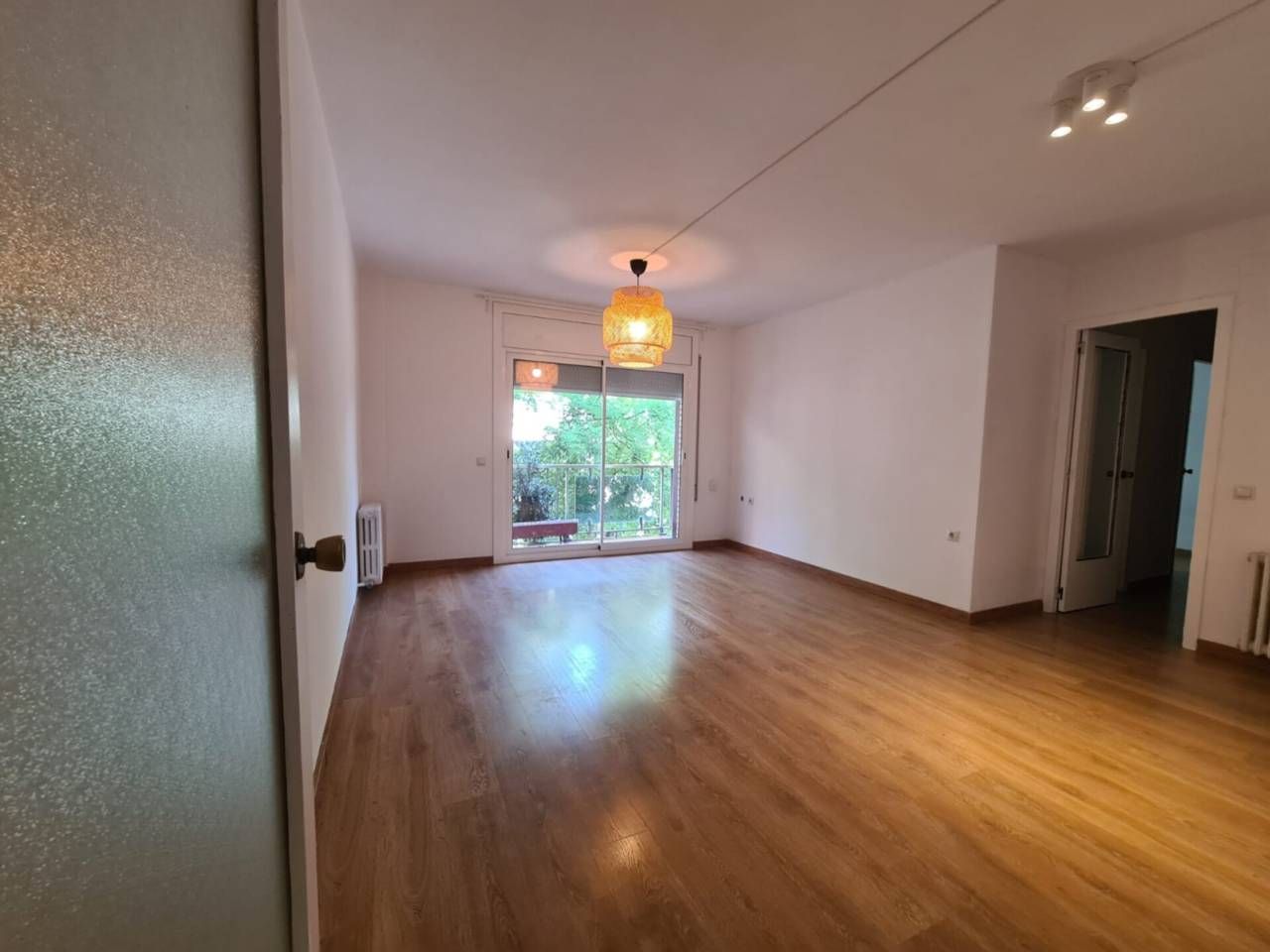 Sala de estar de Piso de alquiler en Cerdanyola del Vallès con Balcón