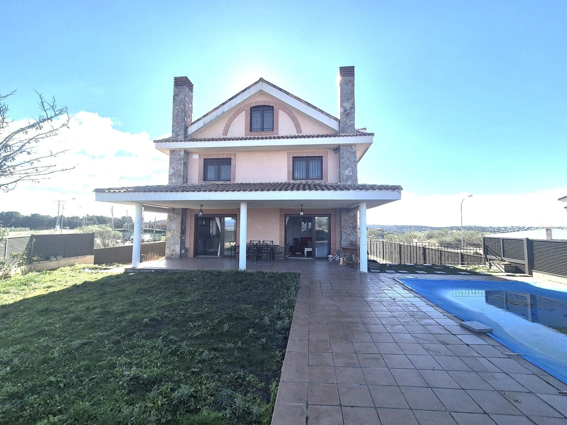 Exterior view of House or chalet for sale in Villamantilla  with Private garden and Swimming Pool