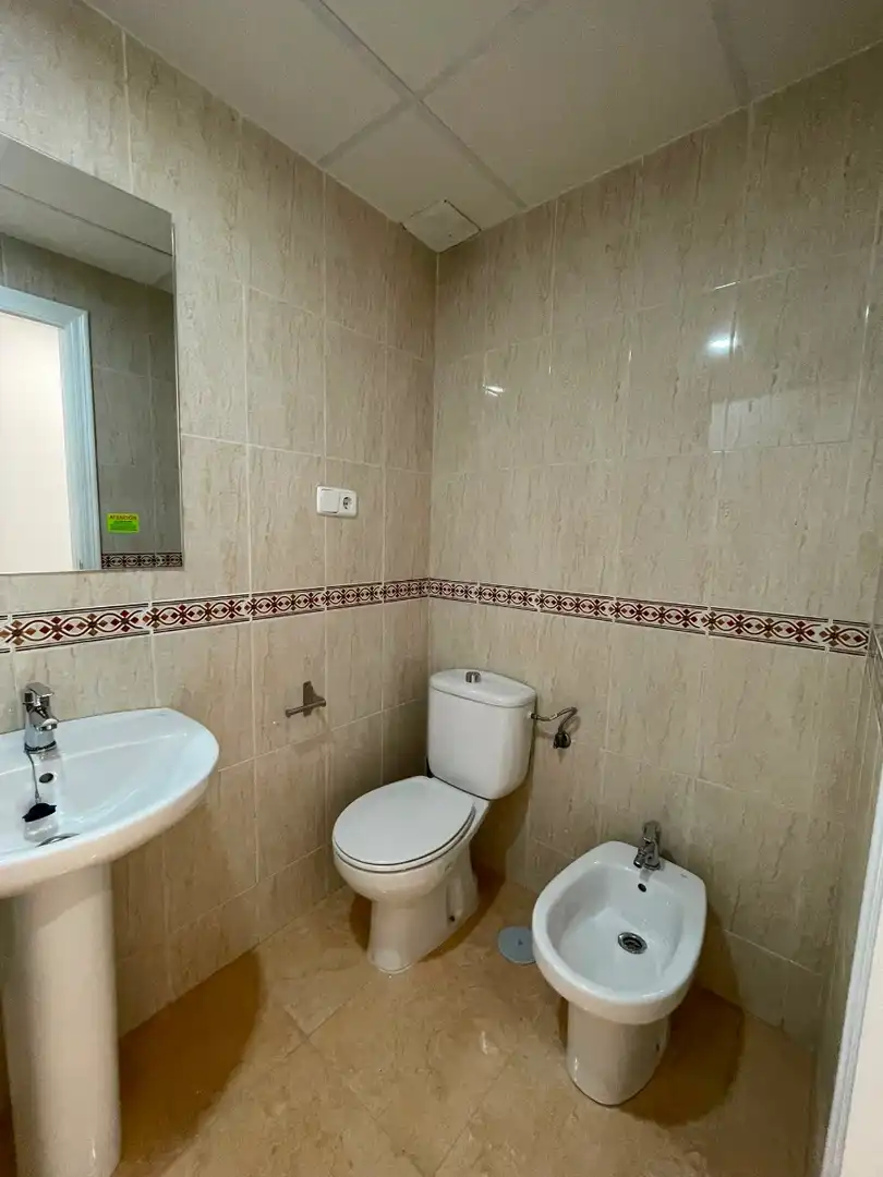 Baño de Apartamento de alquiler en Almoradí con Calefacción, Terraza y Trastero