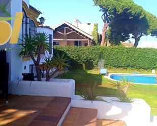 Jardí de Casa o xalet en venda en El Puerto de Santa María amb Aire condicionat i Piscina