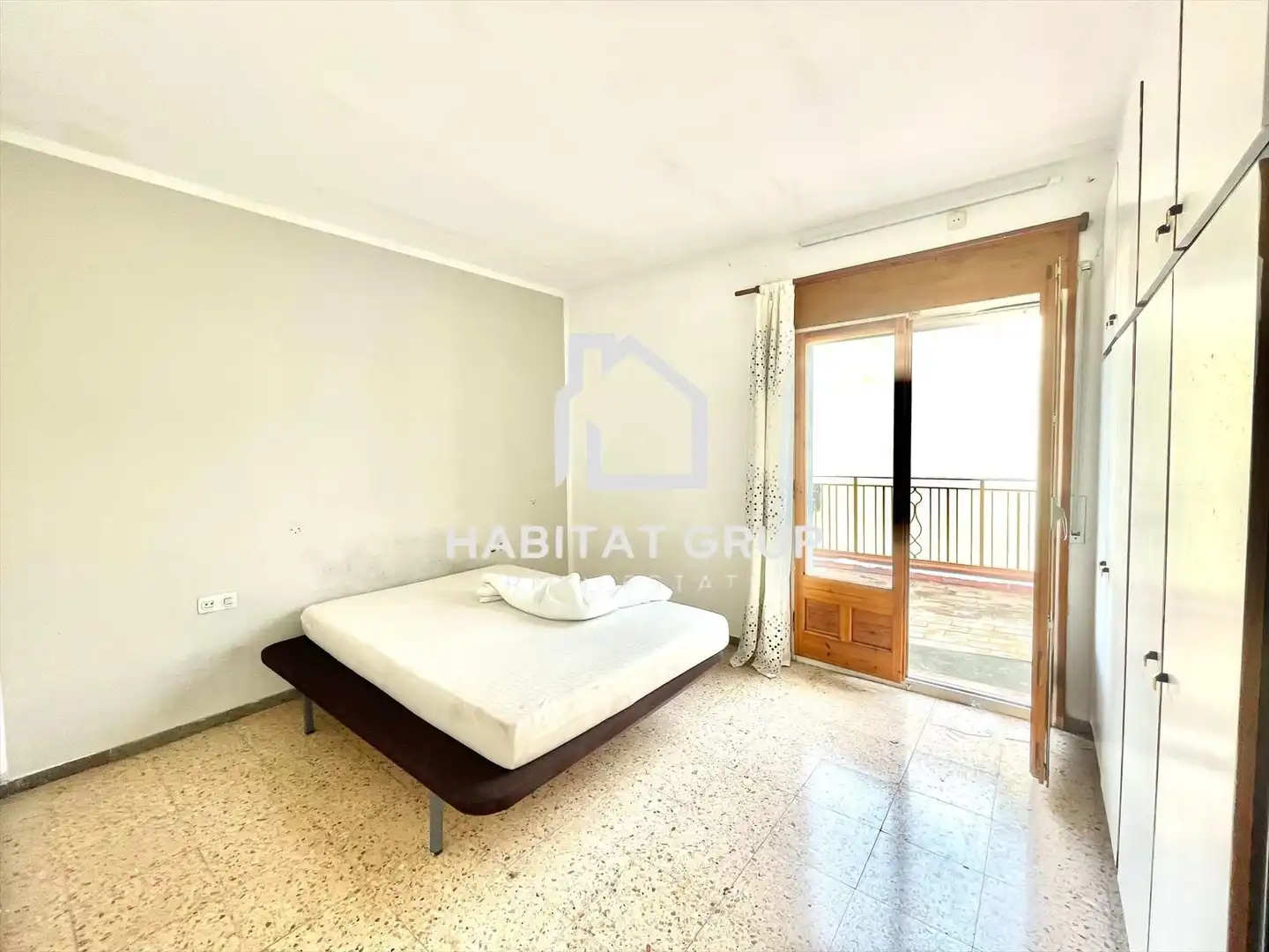 Habitación de Casa adosada en venta en Banyoles con Aire acondicionado, Calefacción y Jardín privado
