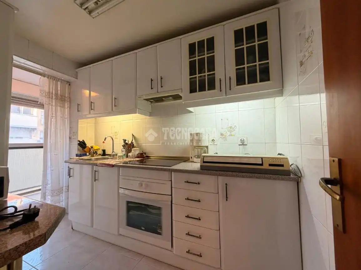 Cocina de Piso en venta en Madrid con Terraza y Balcón