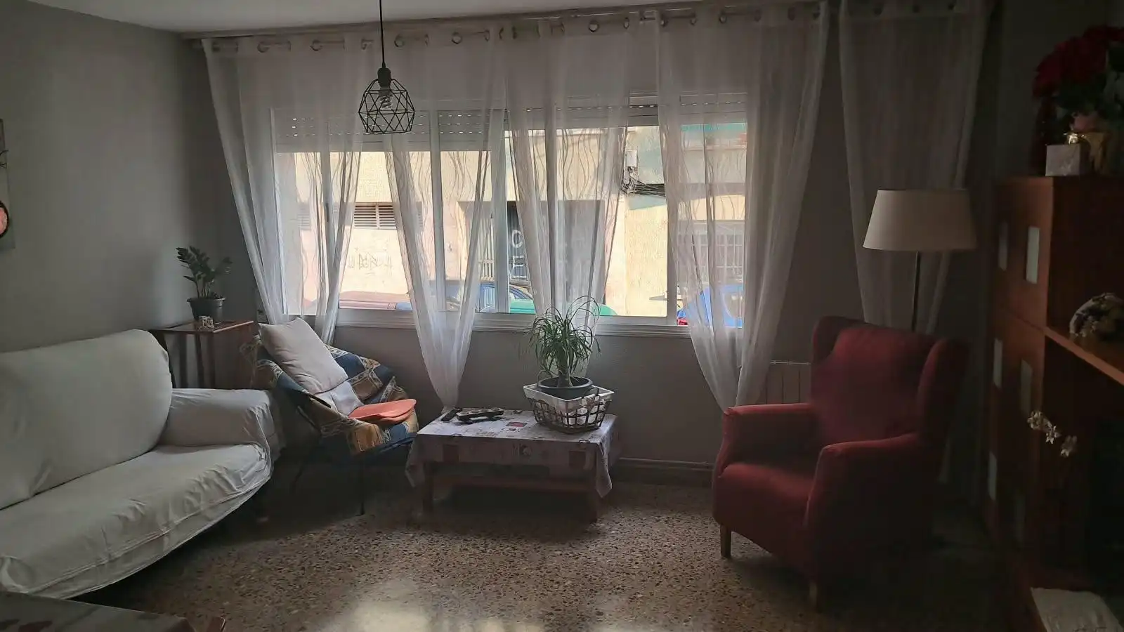 Sala d'estar de Planta baixa en venda en Nucli Urbà  