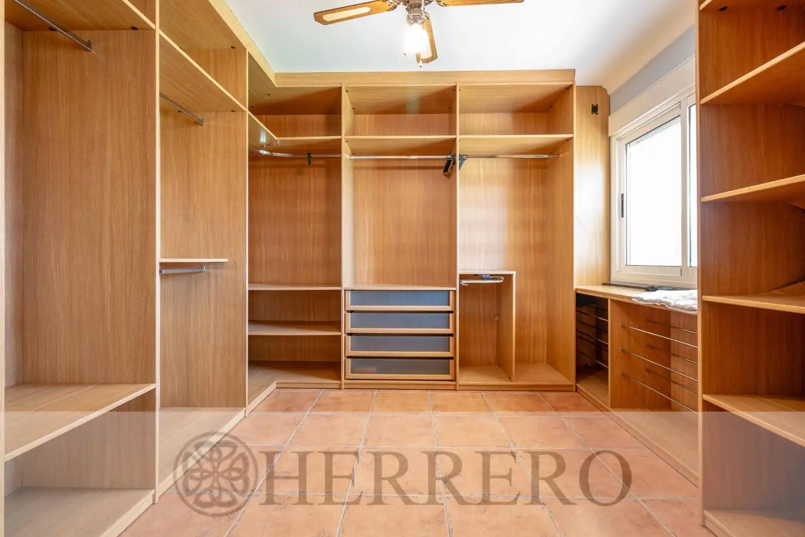 Habitación de Casa o chalet en venta en Gandia con Aire acondicionado, Calefacción y Jardín privado
